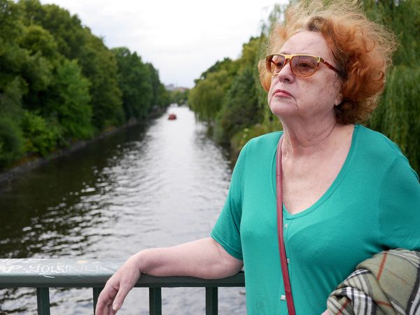 Frau Warnke Matthias Coers coersvideo zweischritte.berlin Zwangsräumungen verhindern
